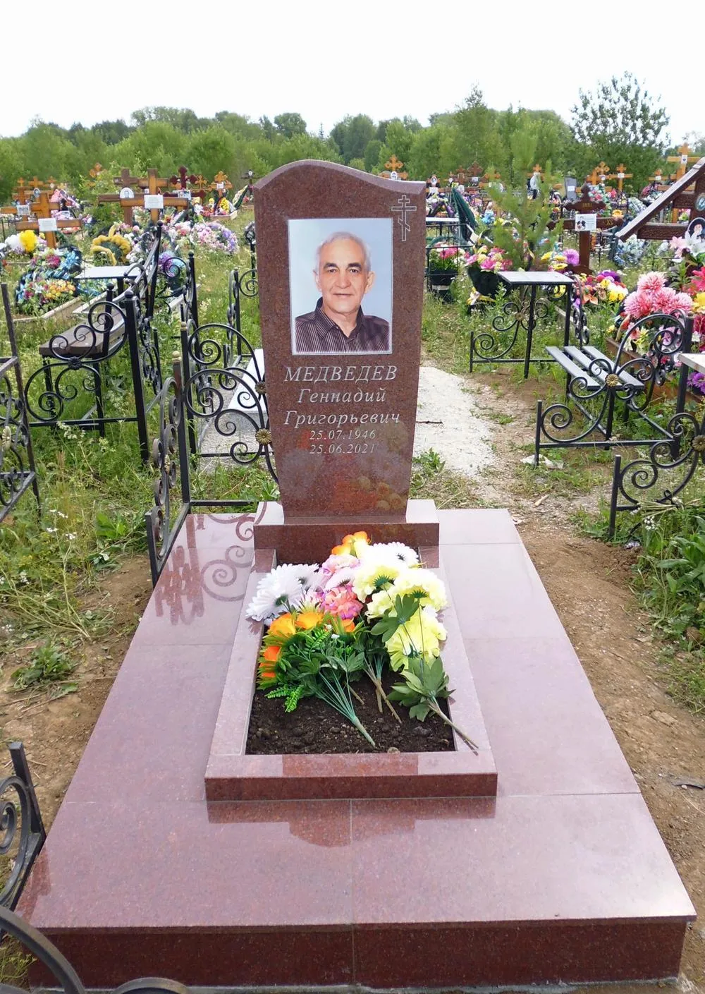 Памятник Гранит Стандарт